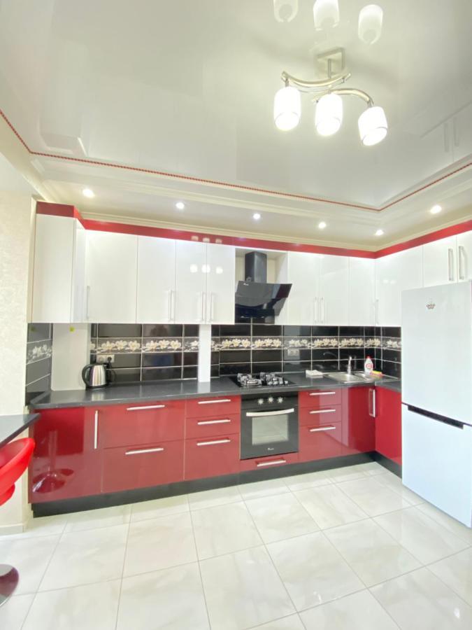 Two Bedroom Large Apartment In Chisinau Exterior photo