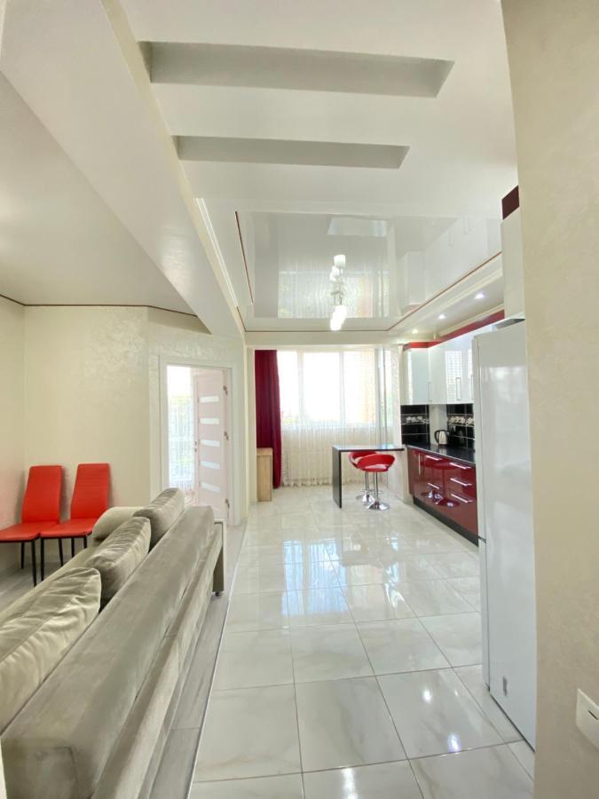 Two Bedroom Large Apartment In Chisinau Exterior photo